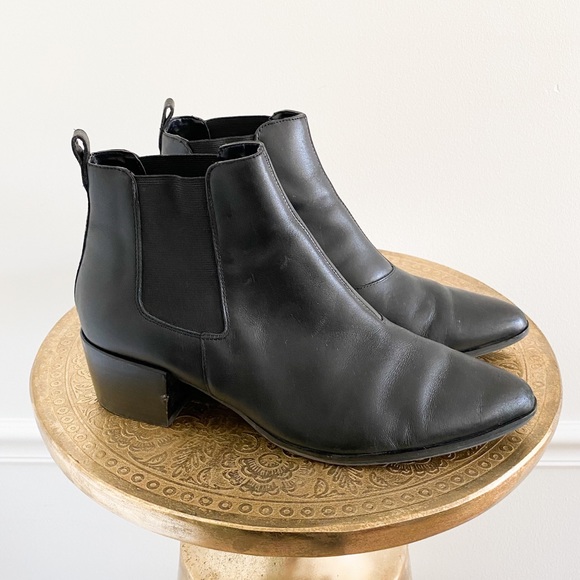 Steve Madden Shoes - Steve Madden Vanity Black Leather Ankle Booties